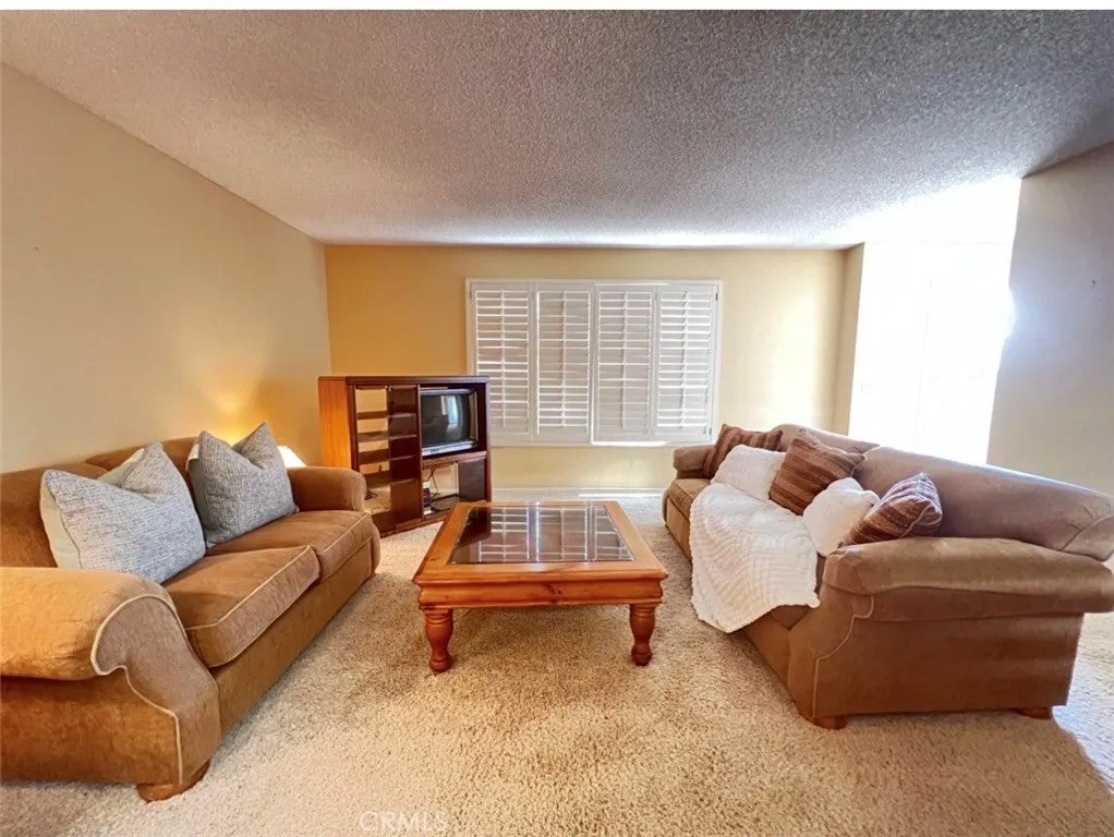 1265 Elm E