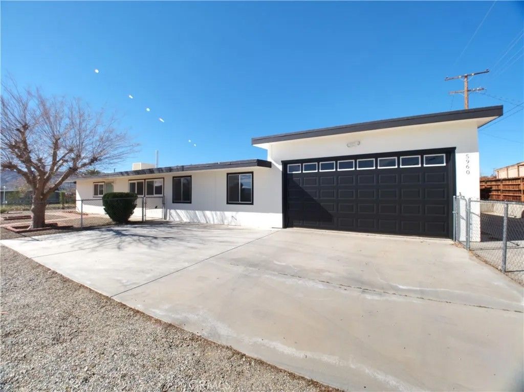 Photo of 5960 Park Boulevard, Joshua Tree, CA 92252 (MLS # JT26033690)