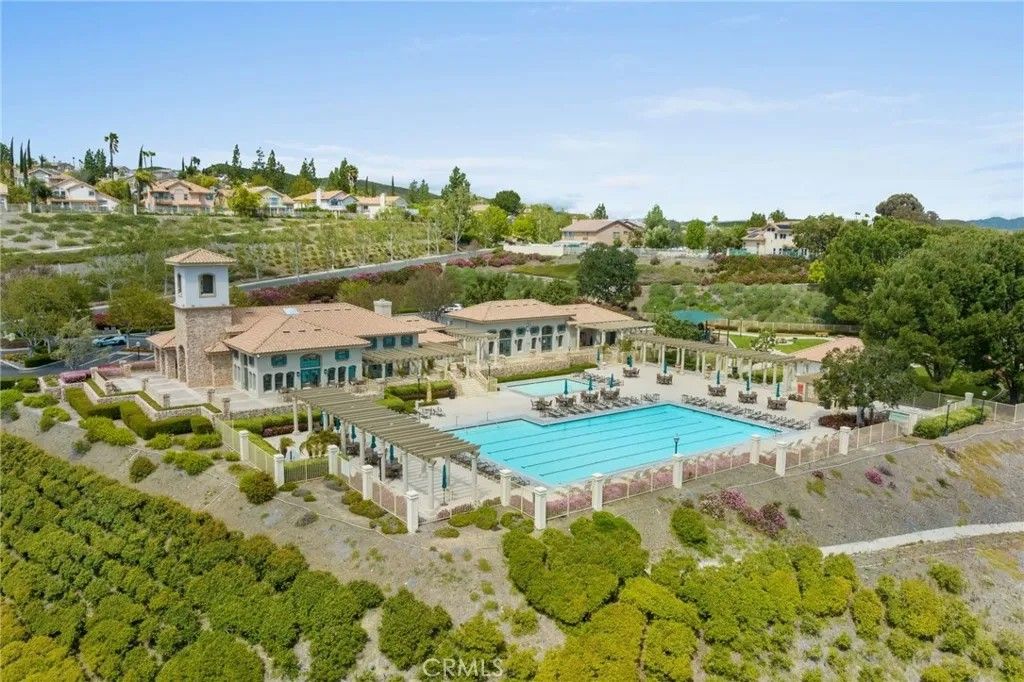 Photo of 29 Villa Roma, Lake Elsinore, CA 92532 (MLS # SW26010041)