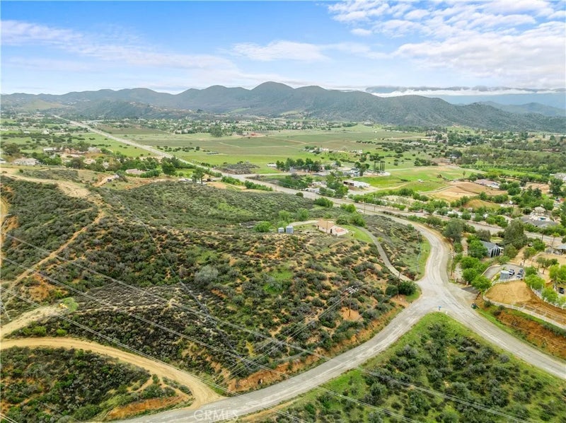 10657 Mint Canyon