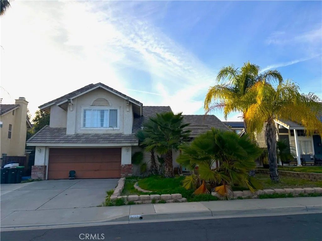 Photo of 321 Avenue 12 Ave, Lake Elsinore, CA 92530 (MLS # TR26011287)