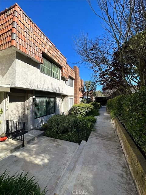 Tiny photo for 28005 Ridgebluff Court, Rancho Palos Verdes, CA 90275 (MLS # SB25230522)