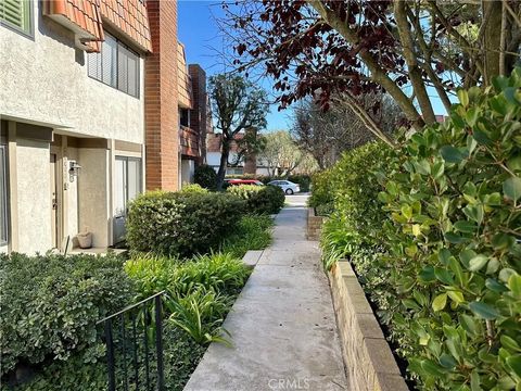 Tiny photo for 28005 Ridgebluff Court, Rancho Palos Verdes, CA 90275 (MLS # SB25230522)