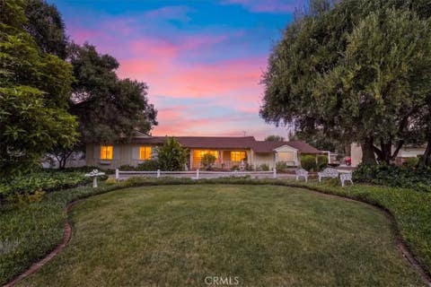 Tiny photo for 321 Catherine Park, Glendora, CA 91741 (MLS # CV26171149)