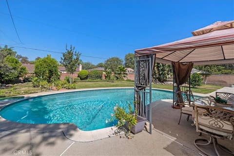 Tiny photo for 321 Catherine Park, Glendora, CA 91741 (MLS # CV26171149)