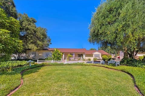 Tiny photo for 321 Catherine Park, Glendora, CA 91741 (MLS # CV26171149)