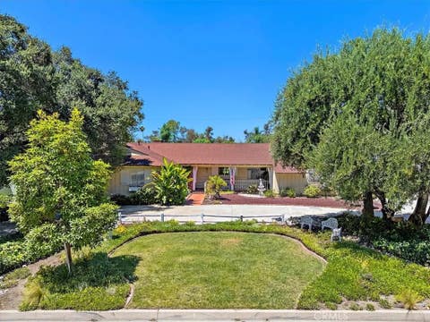 Tiny photo for 321 Catherine Park, Glendora, CA 91741 (MLS # CV26171149)
