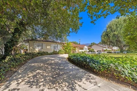 Tiny photo for 321 Catherine Park, Glendora, CA 91741 (MLS # CV26171149)