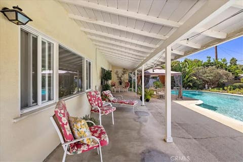 Tiny photo for 321 Catherine Park, Glendora, CA 91741 (MLS # CV26171149)