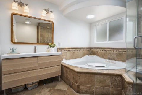 Tiny photo for 355 Glencrest DR, Solana Beach, CA 92075 (MLS # 260017036)