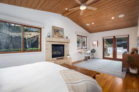 Tiny photo for 355 Glencrest DR, Solana Beach, CA 92075 (MLS # 260017036)
