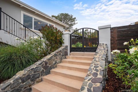 Tiny photo for 355 Glencrest DR, Solana Beach, CA 92075 (MLS # 260017036)