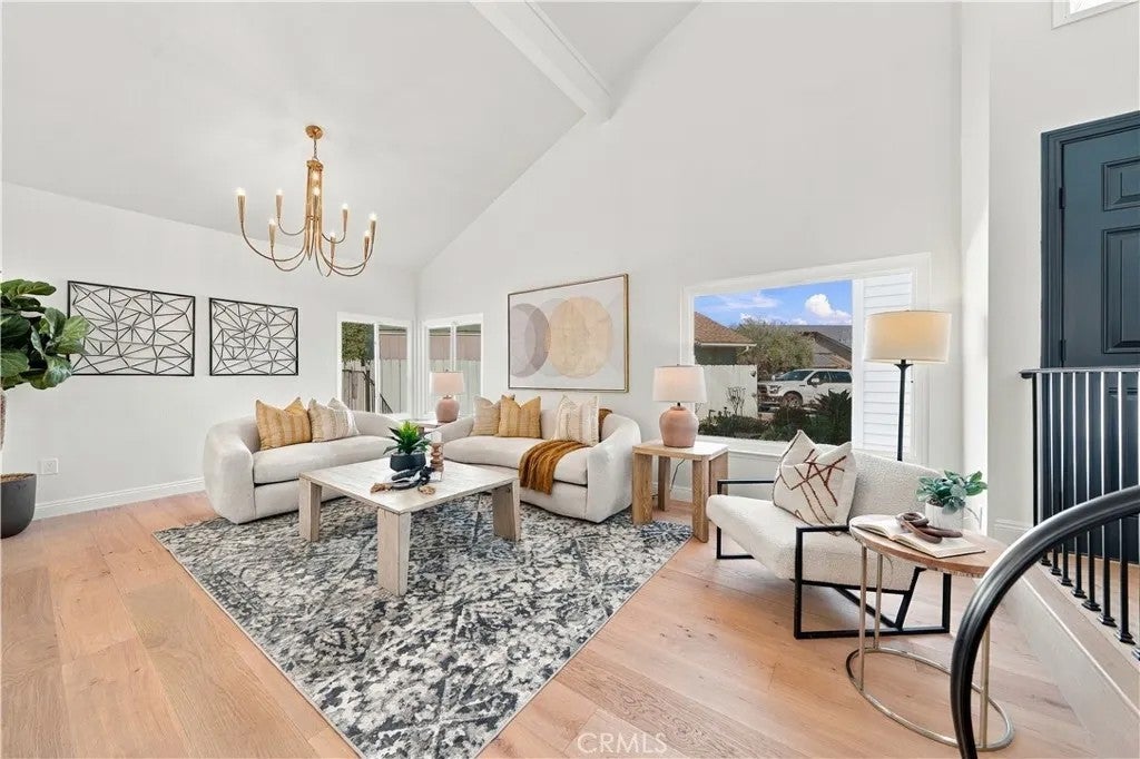4615 Terraza Circle