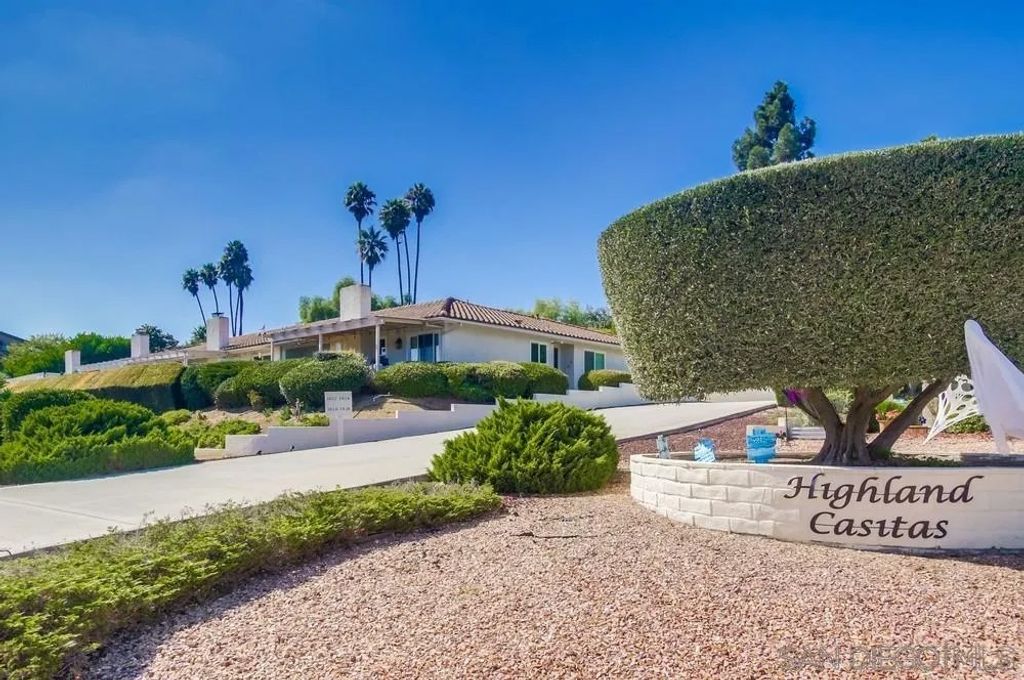 Photo of 1024 La Tierra Dr, San Marcos, CA 92078 (MLS # 250041235)