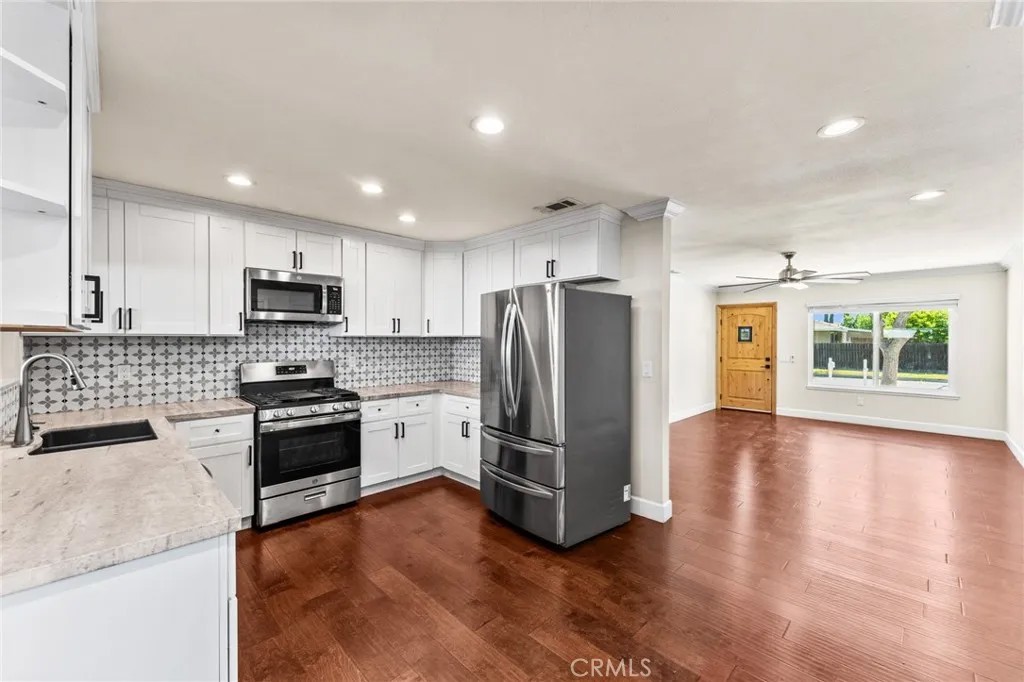 1421 De Anza