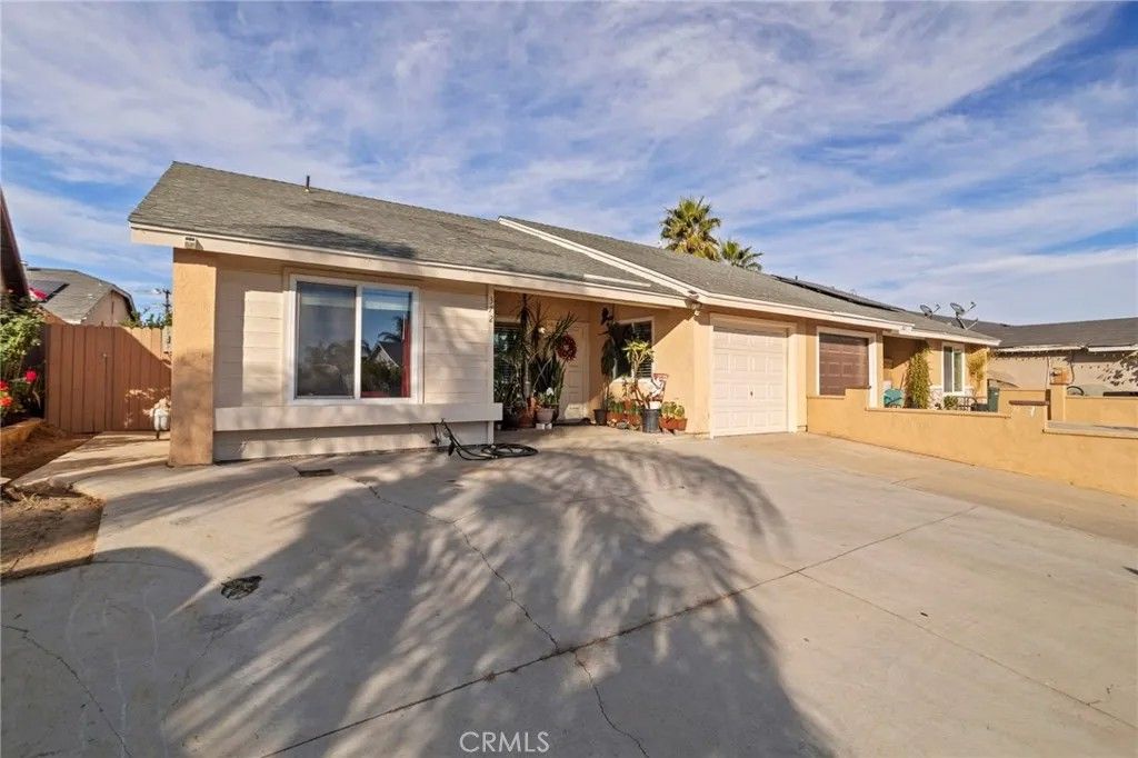 Photo of 372 Red Cedar Pl, Perris, CA 92570 (MLS # IG25279152)