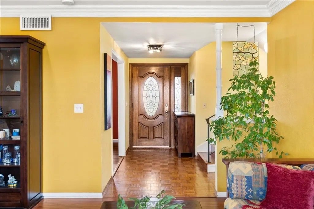 Photo of 1309 N Albright Ave, Upland, CA 91786 (MLS # CV26071952)