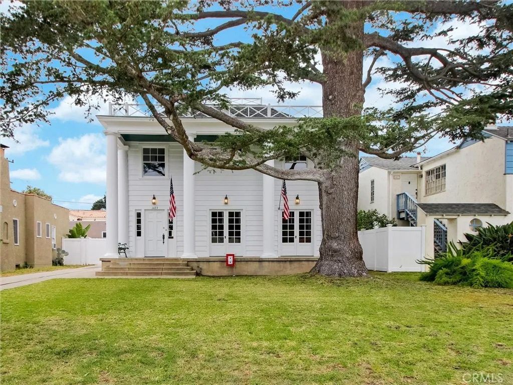 Photo of 1423 Post Avenue, Torrance, CA 90501 (MLS # SB26058568)