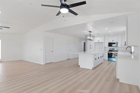 Tiny photo for 16925 Nanticoke, Apple Valley, CA 92307 (MLS # IV25266318)