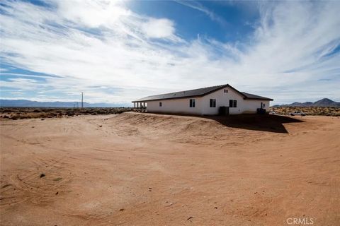 Tiny photo for 16925 Nanticoke, Apple Valley, CA 92307 (MLS # IV25266318)