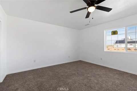 Tiny photo for 16925 Nanticoke, Apple Valley, CA 92307 (MLS # IV25266318)