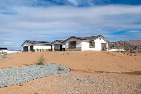 Tiny photo for 16925 Nanticoke, Apple Valley, CA 92307 (MLS # IV25266318)