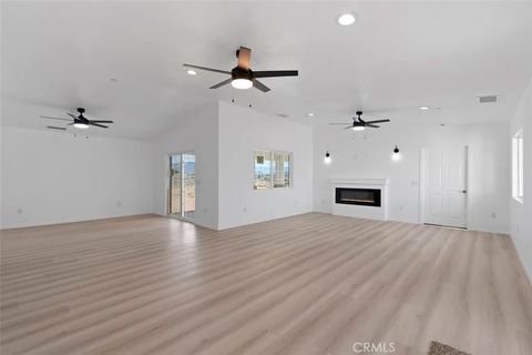 Tiny photo for 16925 Nanticoke, Apple Valley, CA 92307 (MLS # IV25266318)