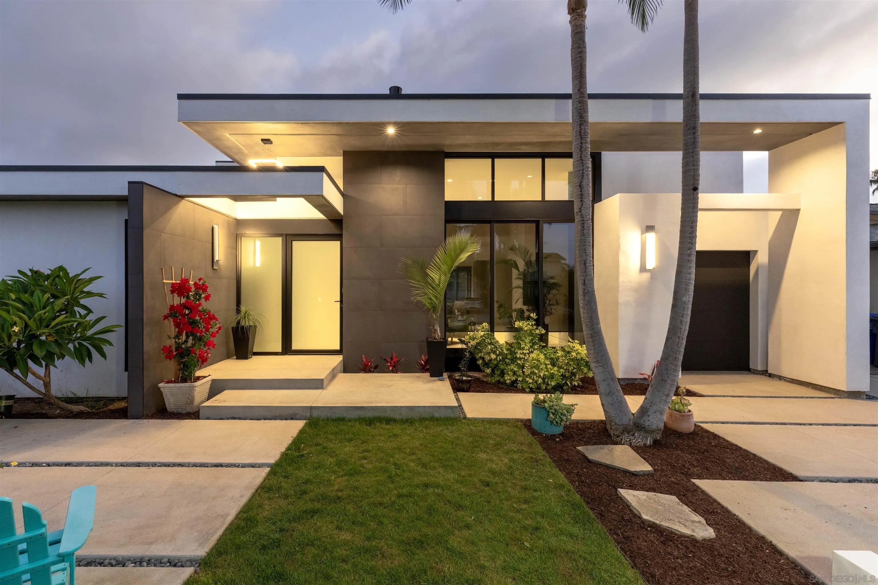 5065-67 Los Robles Dr.