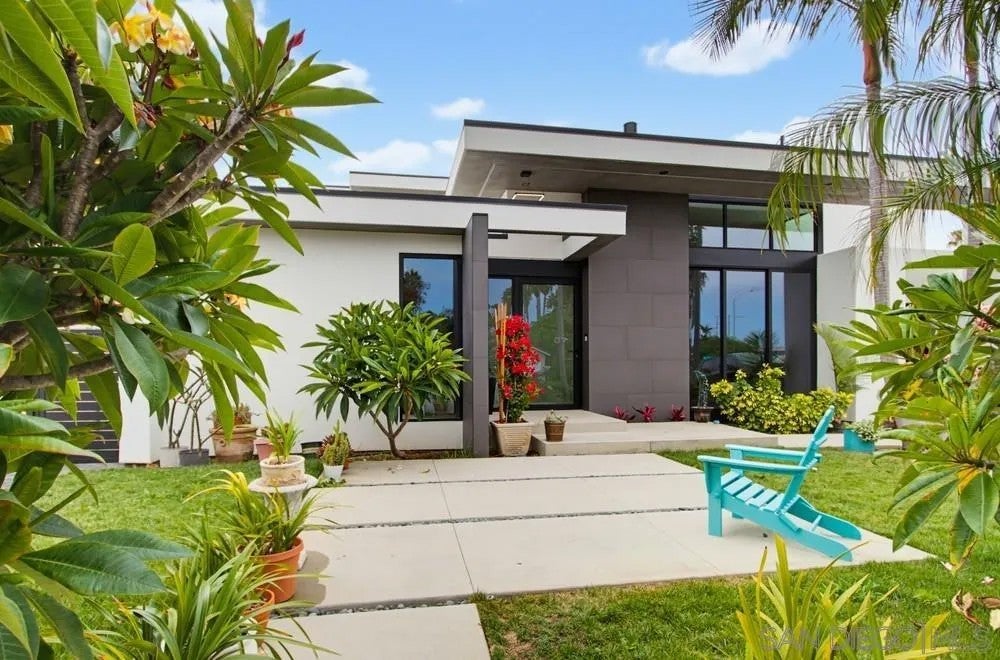 5065-67 Los Robles Dr.