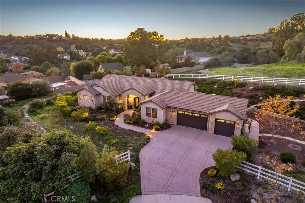 Photo of 701 White Court, Arroyo Grande, CA 93420 (MLS # SC26003748)