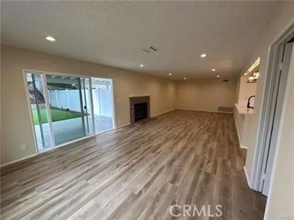 Photo of 1155 Currier Avenue, Simi Valley, CA 93065 (MLS # BB26047201)
