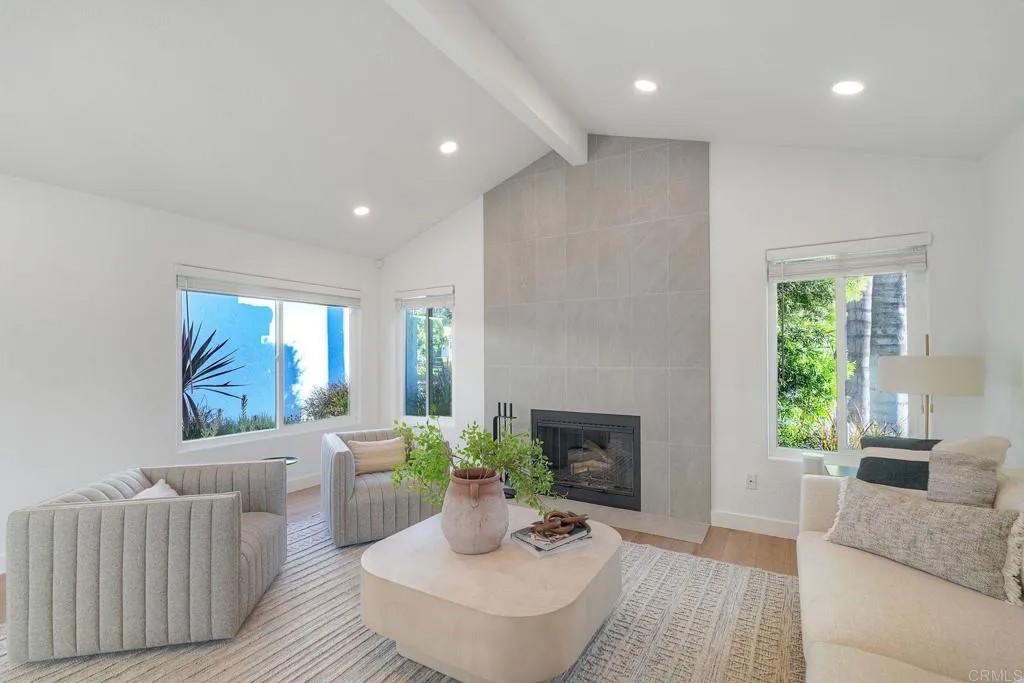 11818 Avenida Sivrita
