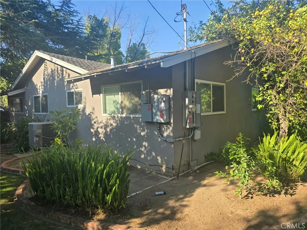 267 W Dovewood