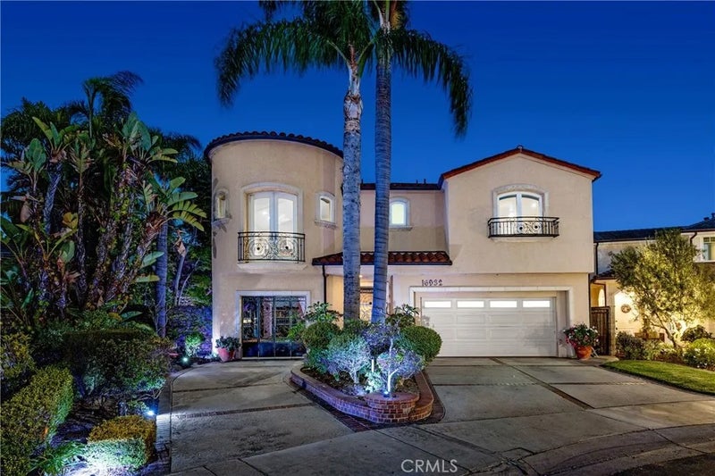 16932 Coral Cay