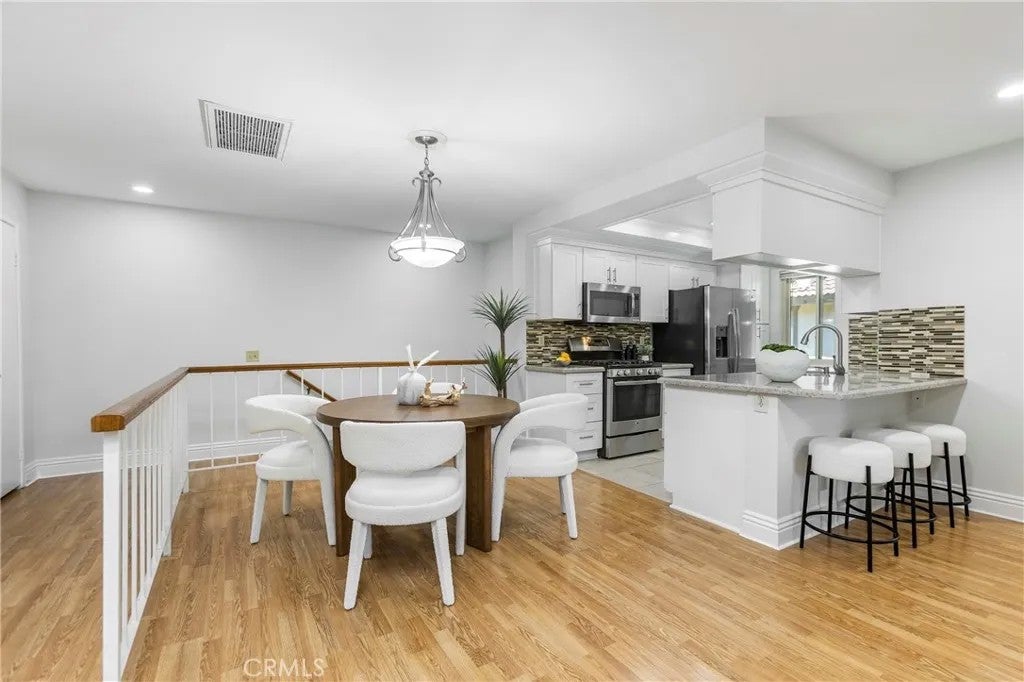 25183 Oak Canyon