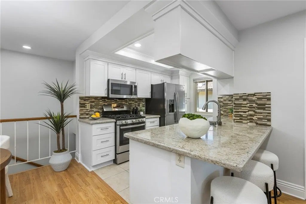 25183 Oak Canyon