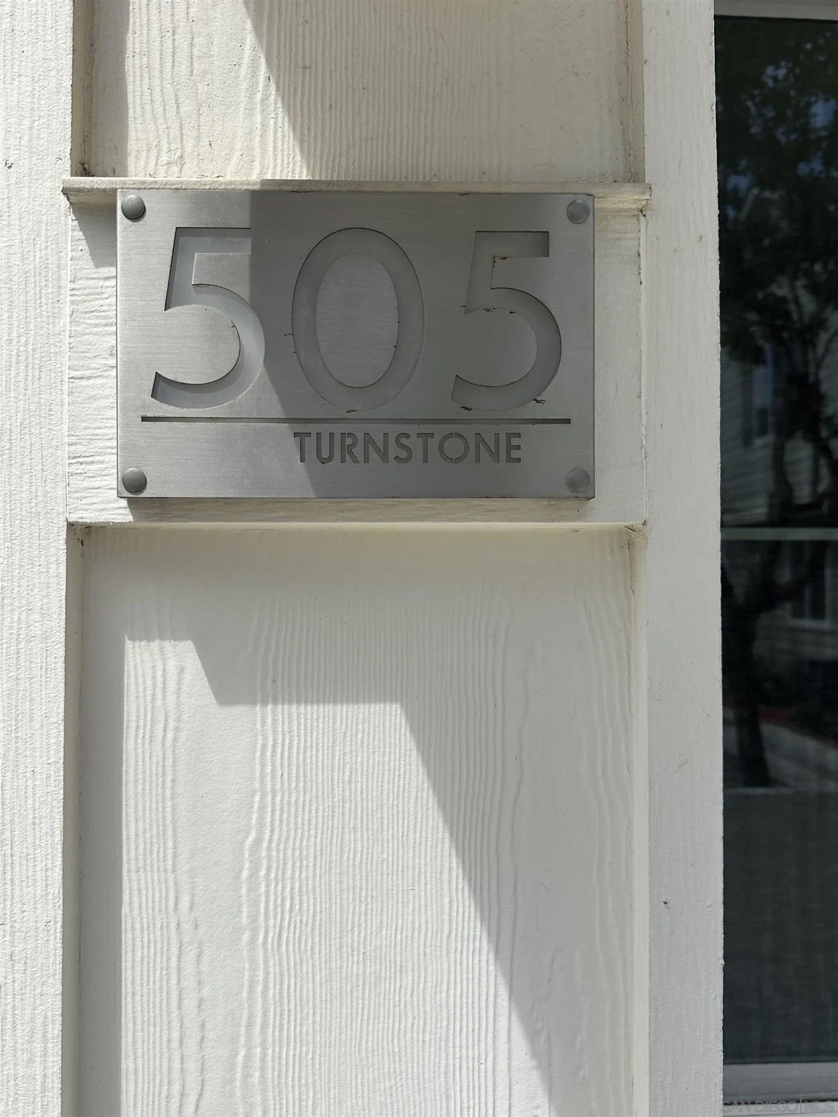 505 Turnstone