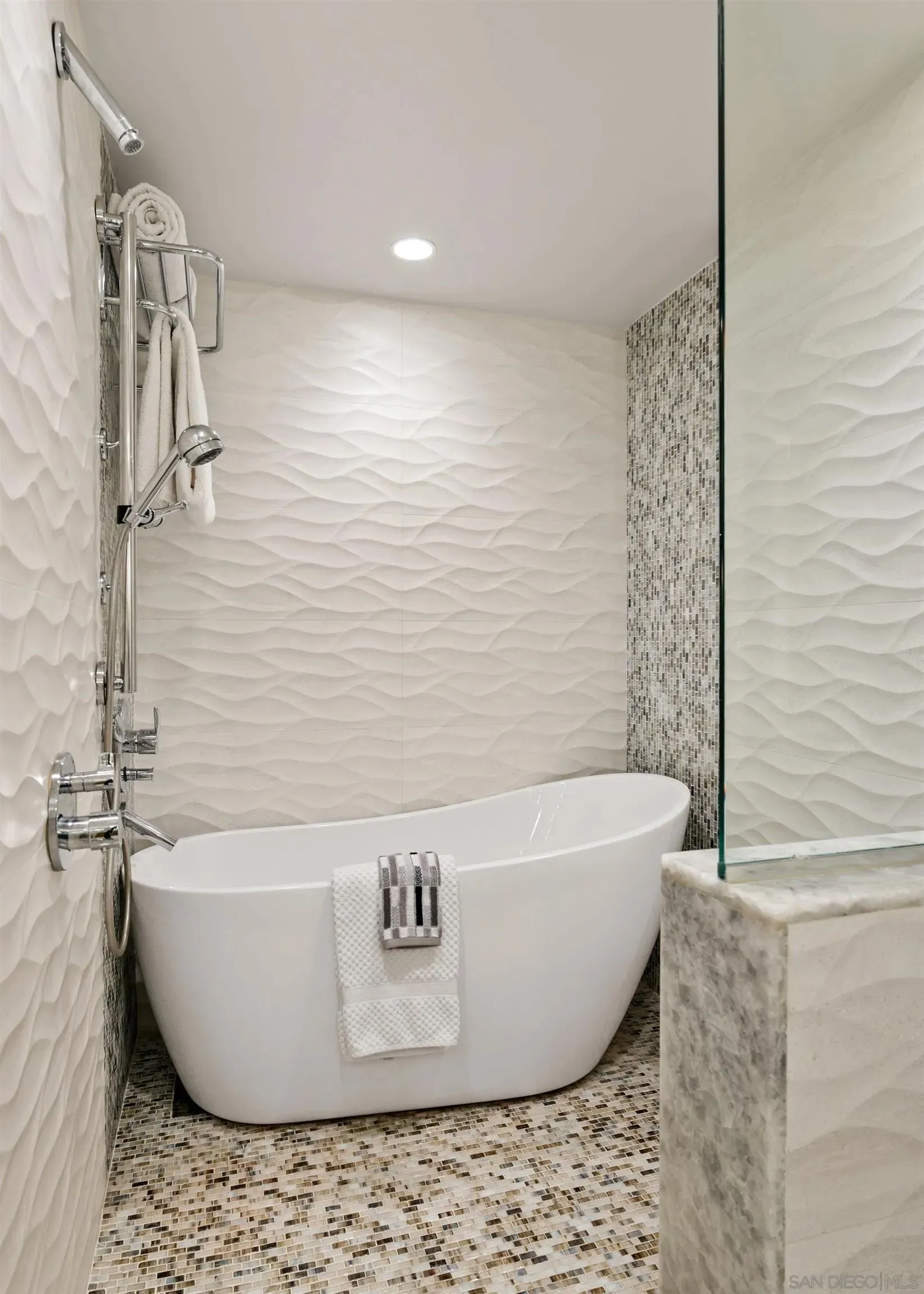 San Diego, California 92109, United States, 2 Bedrooms Bedrooms, ,3 BathroomsBathrooms,Residential,Active,109320