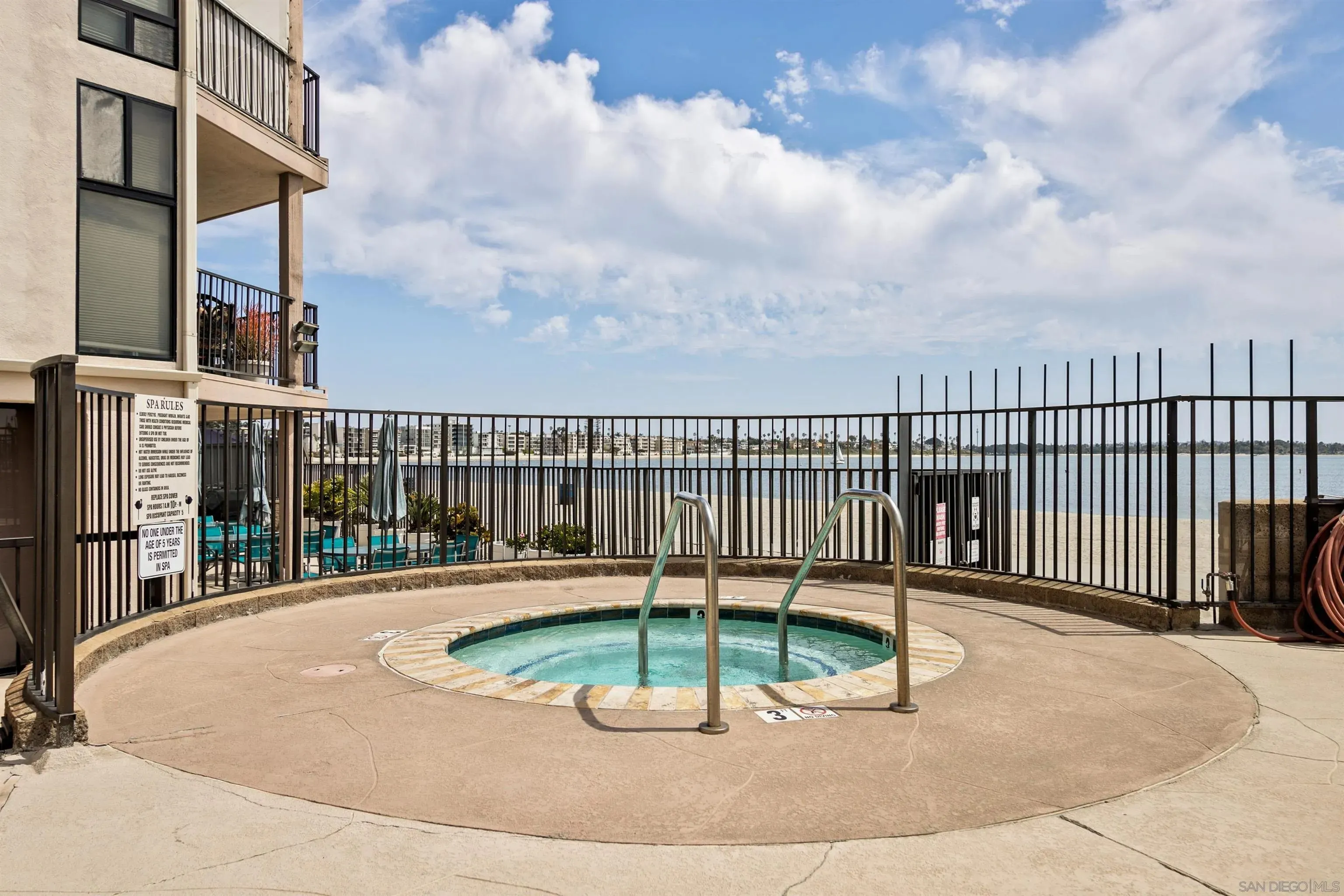 San Diego, California 92109, United States, 2 Bedrooms Bedrooms, ,3 BathroomsBathrooms,Residential,Active,109320