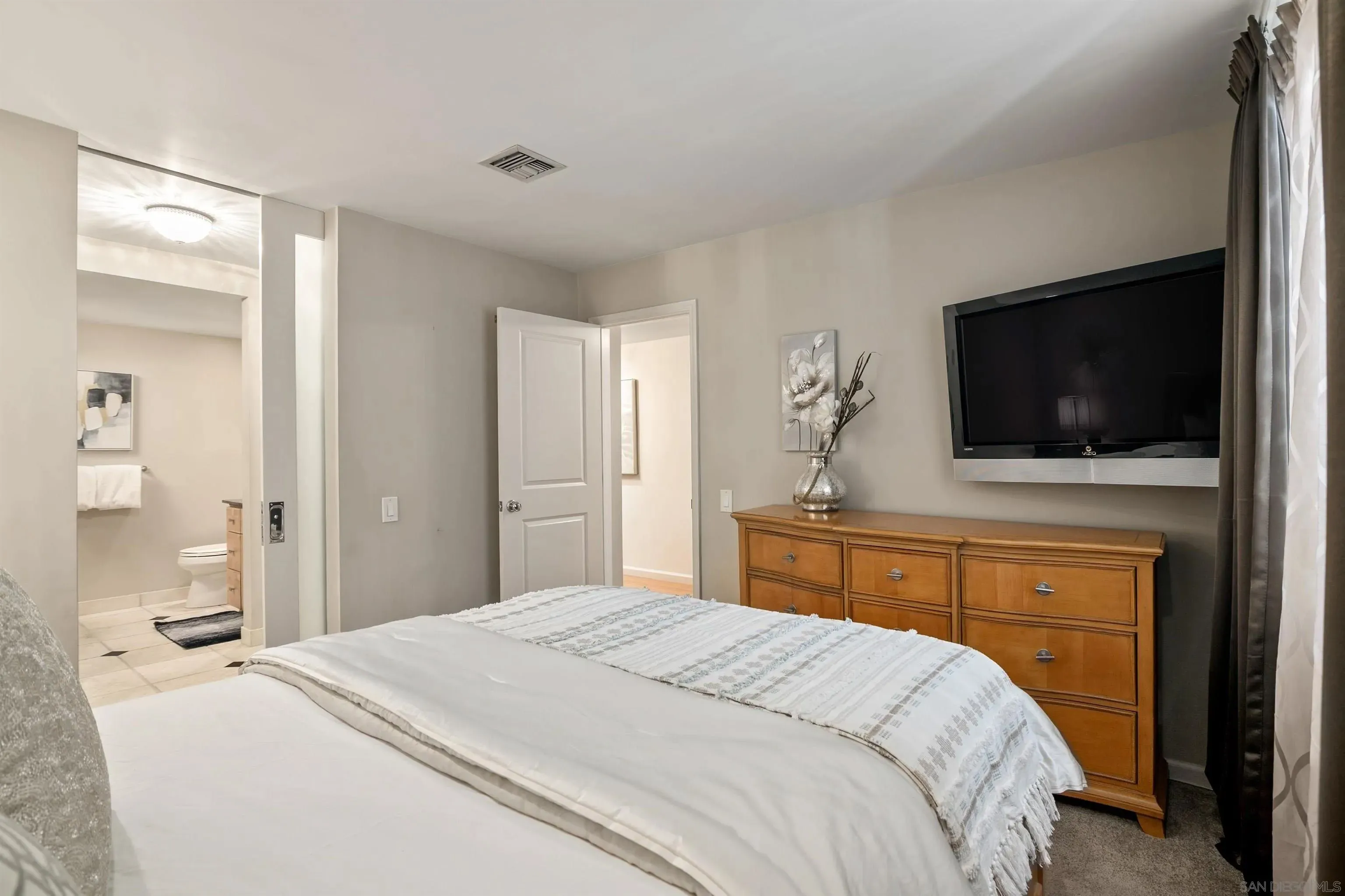 San Diego, California 92109, United States, 2 Bedrooms Bedrooms, ,3 BathroomsBathrooms,Residential,Active,109320