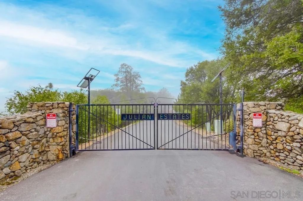 Photo of 4499 Toyon Mountain Rd, Julian, CA 92036 (MLS # 250028066)