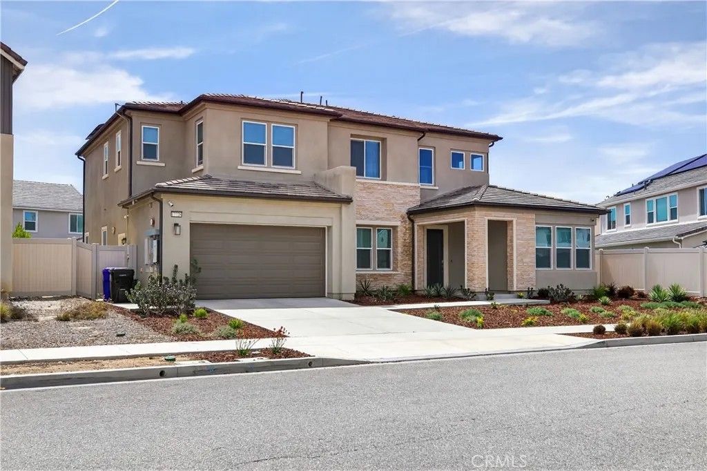 Photo of 17728 Ridgeline Court, Canyon Country, CA 91350 (MLS # GD26076909)