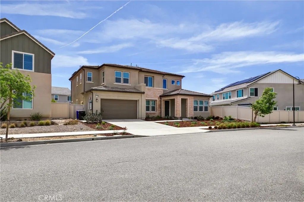 Photo of 17728 Ridgeline Court, Canyon Country, CA 91350 (MLS # GD26076909)