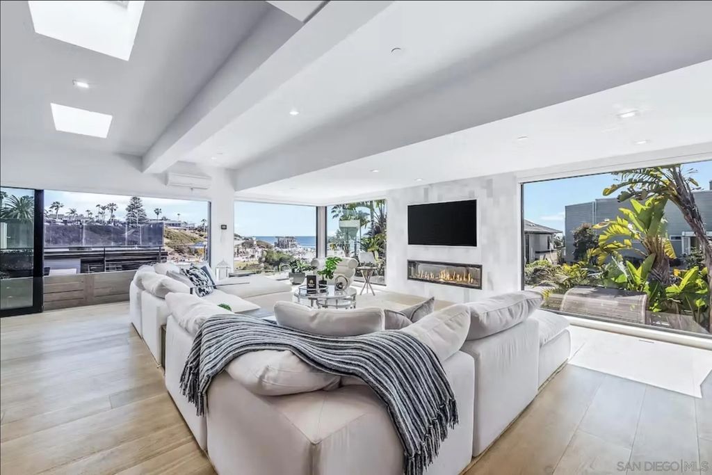 Photo of 225 4th Street, Encinitas, CA 92024 (MLS # 260006483)