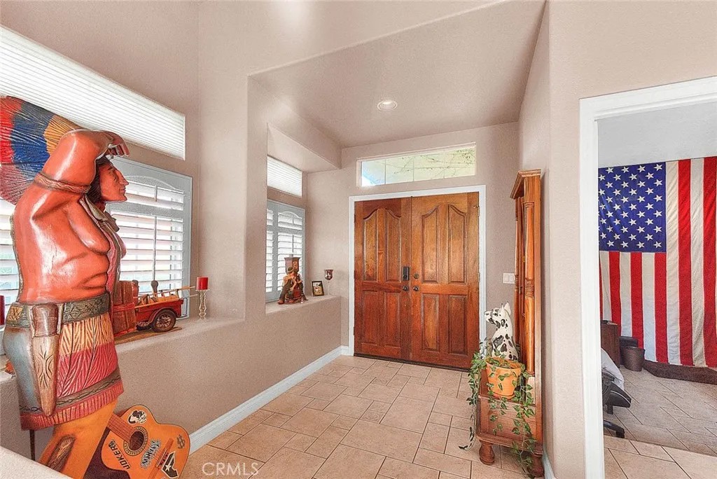 15028 Avenida De Las Flores