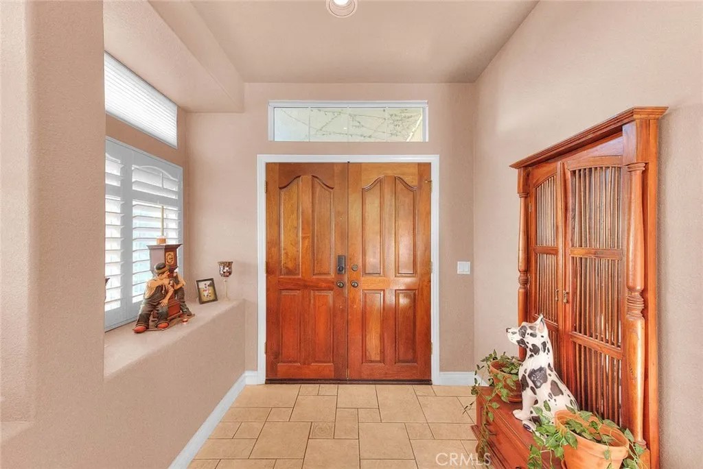 15028 Avenida De Las Flores