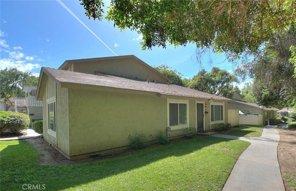 2125 E Aroma Drive