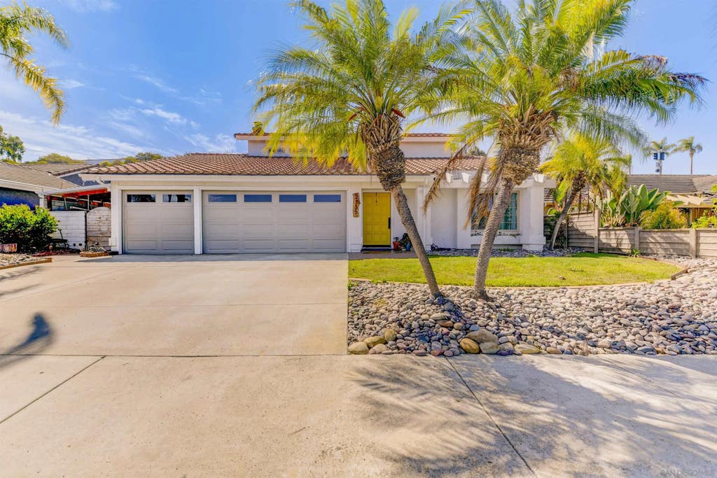 Photo of 2735 Waterbury Way, Carlsbad, CA 92010 (MLS # 260013194)