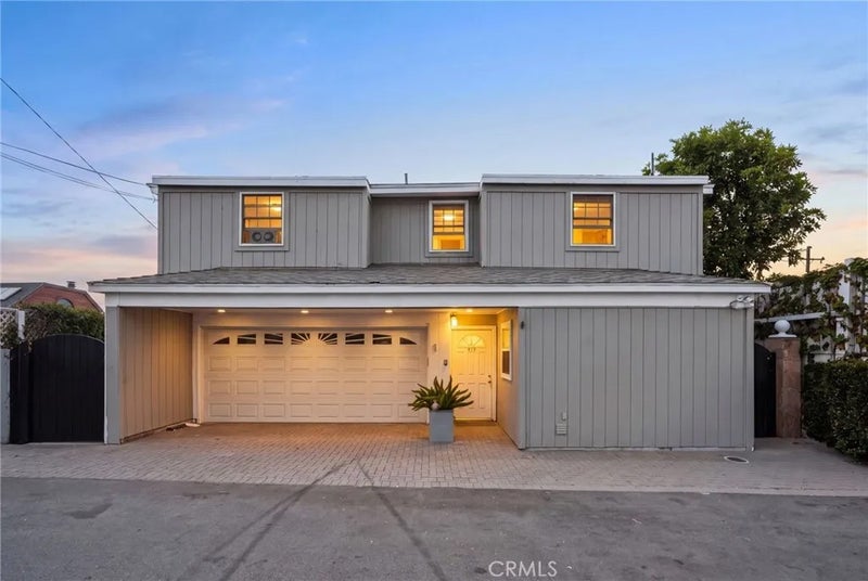 676 Glenneyre Street