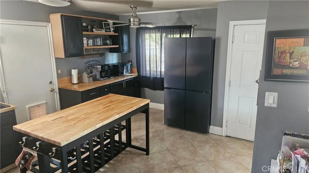 Photo of 320 Windy Pass, Barstow, CA 92311 (MLS # IG26061860)